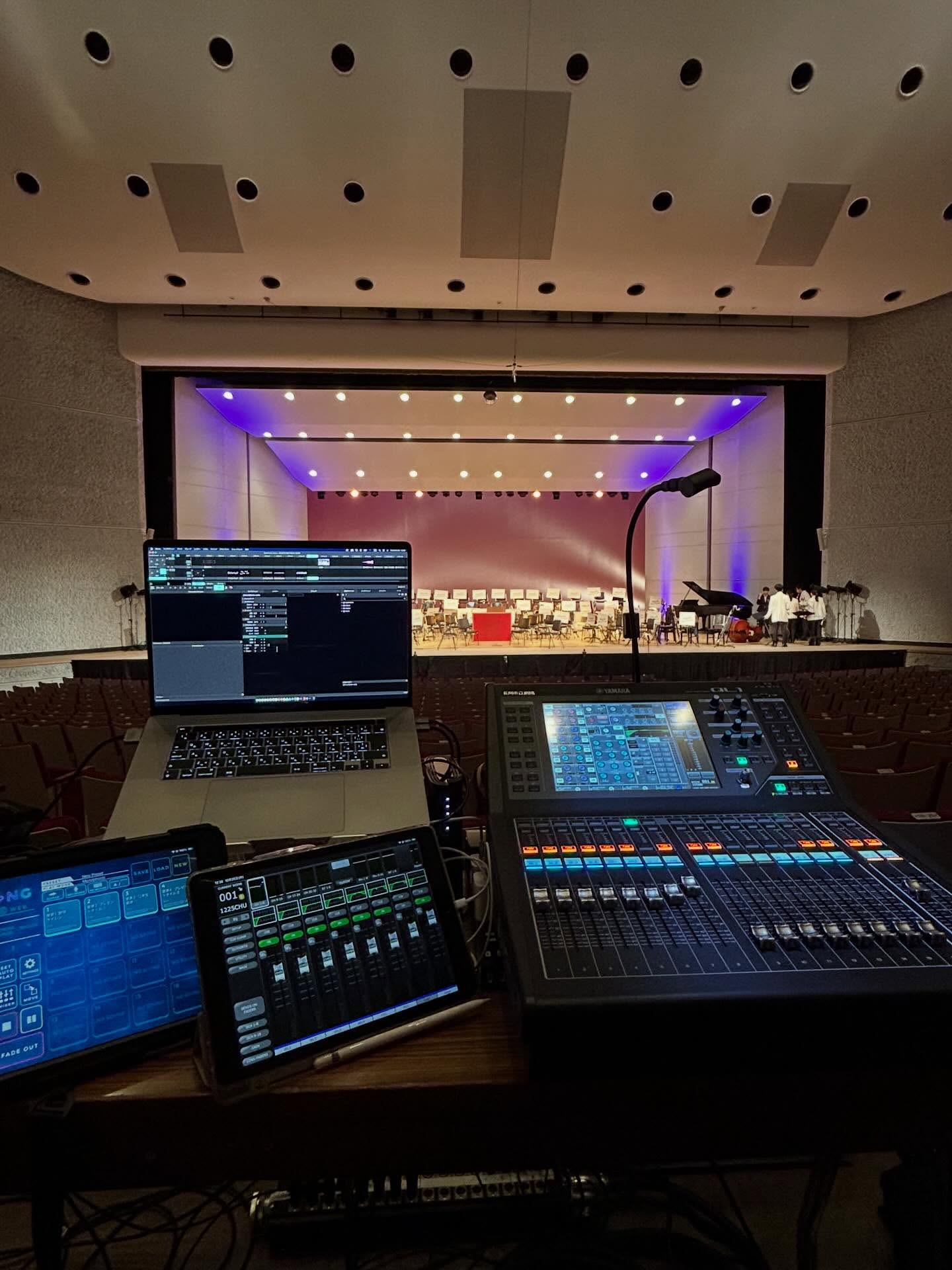 今年も12月25日に行われた中越高校吹奏楽部定期演奏会での映像、音響に加え今年度はキャノン砲も担当させていただきました！部員のみなさん、関係者の皆様大変お疲れ様でした！そして、3年生の皆さん引退おめでとうございます⁡ #映像  #撮影  #音響  #特殊効果  #中越高校吹奏楽部