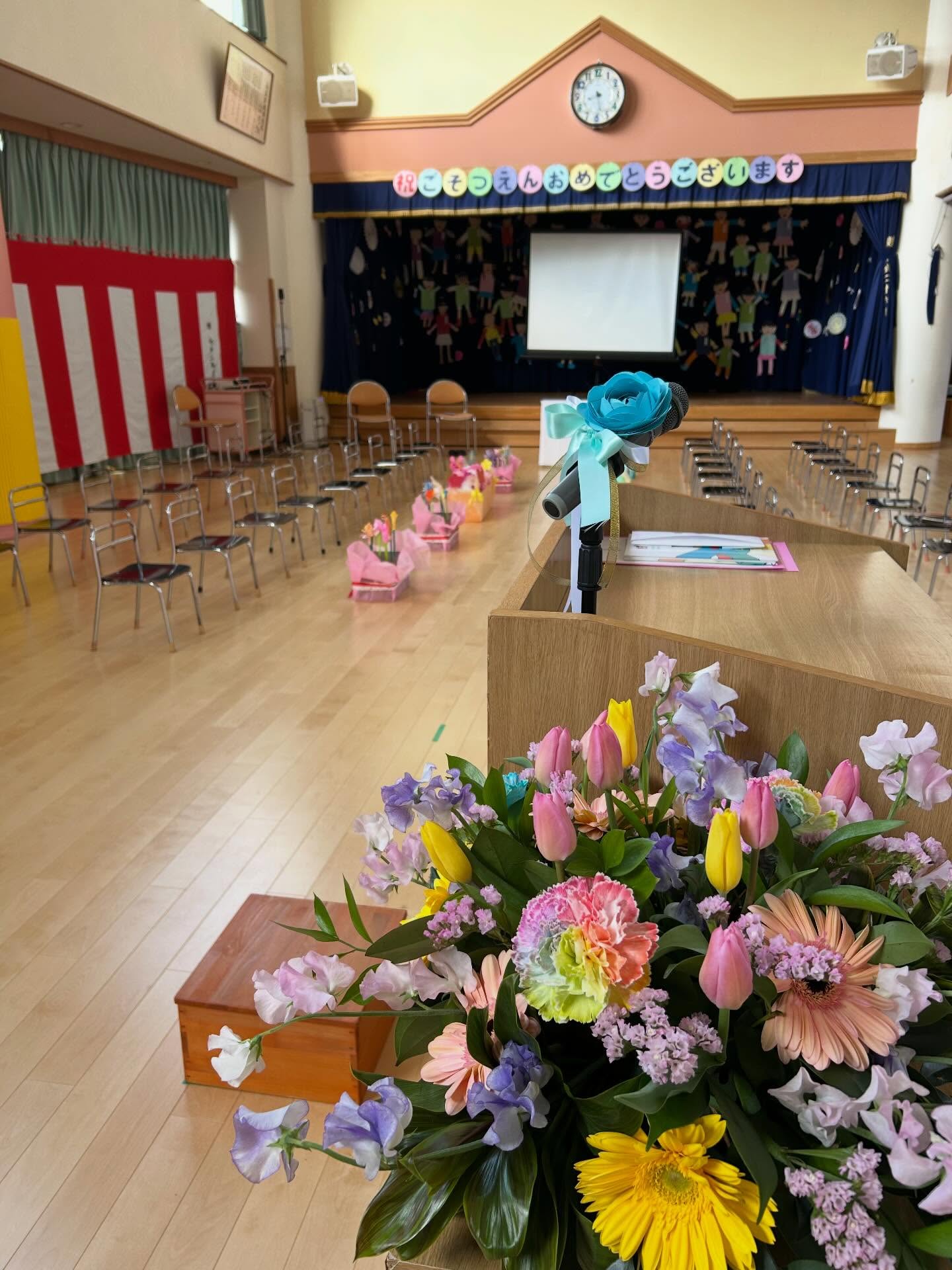 昨日は卒園式の撮影をさせていただきました！卒園児のみなさん、ご卒園おめでとうございます今年度もお世話になりました！⁡ #映像  #撮影  #幼稚園  #卒園式